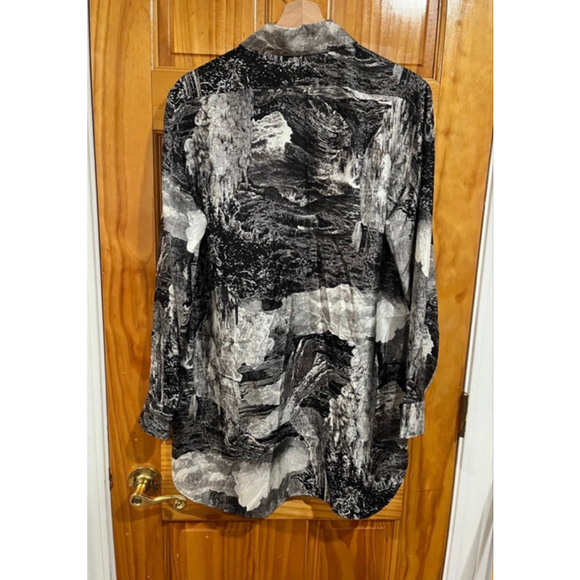 Burberry Women’s Chava Dreamscape Print Silk Oversized Shirt Size 8 - Picture 5 of 7